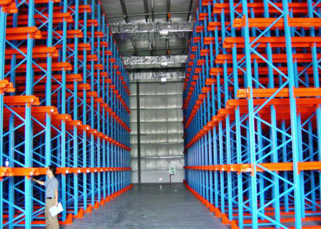 Industrial Warehouse Drive in Pallet Rack for High Density Storage