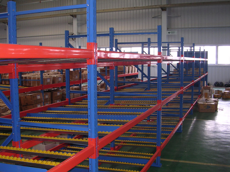 The function of carton flow rack system in warehouse