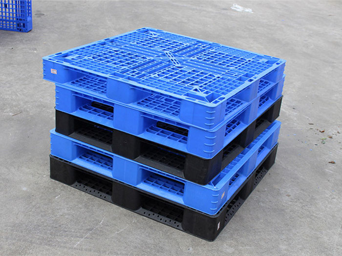 Difference between steel pallets and plastic pallets