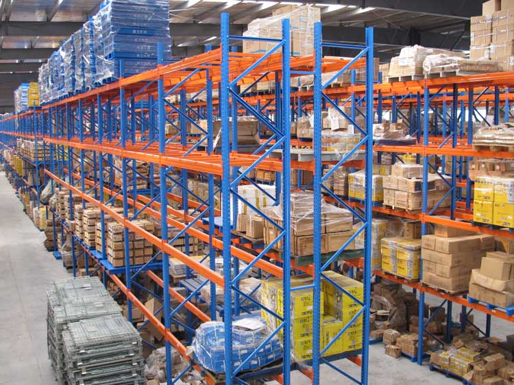How should enterprises maintain heavy duty warehouse racks?