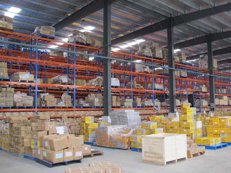 How to maintain warehouse storage racks?